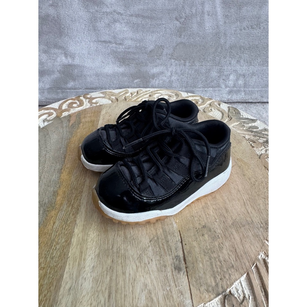 Jordan 11 Retro Low Black Pink Gum Toddler Sneakers 645107-013 Size 7C
